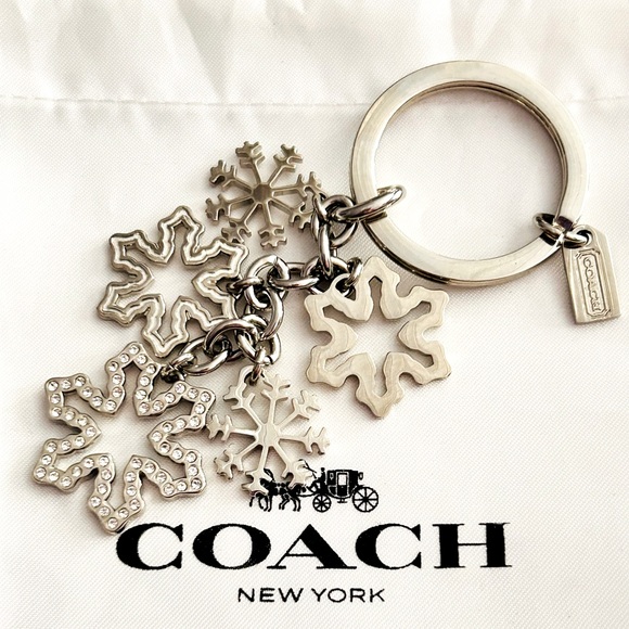💰 SOLD💰Coach Snowflake Keychain/ Bag Charm - Picture 7 of 7